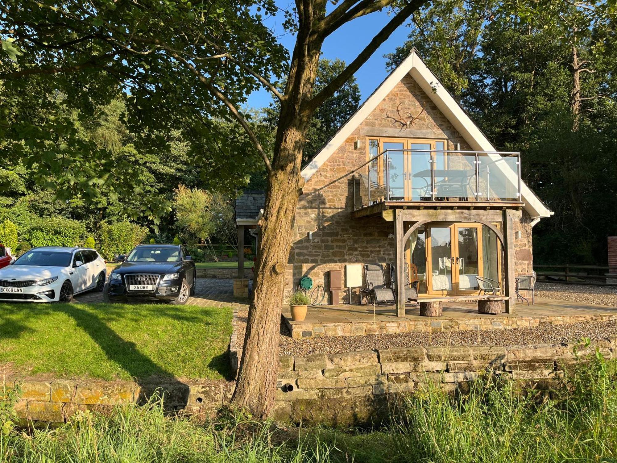 Cosy Alpine Cottage In The Heart Of Lancashire Catterall Exterior photo